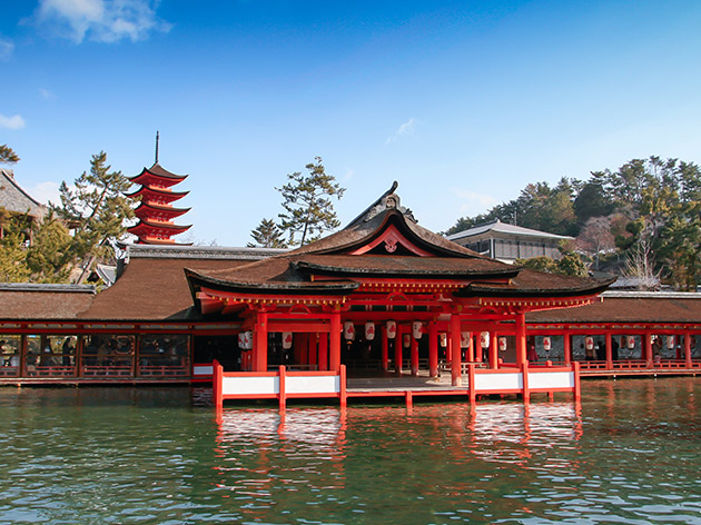厳島神社（イメージ）