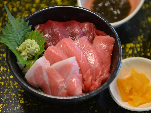 ２日目昼食：大間温泉海峡保養センター／大間産まぐろ丼セット（イメージ）