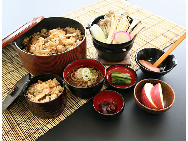 １日目：信州フルーツランド／信州きのこ鍋と松茸御飯食べ放題