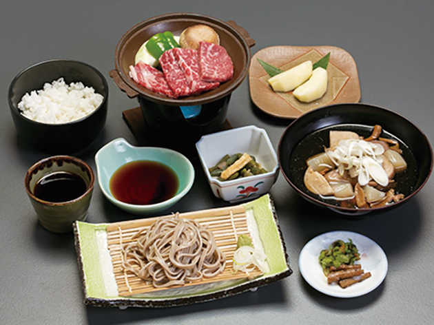 昼食：将棋むら天童タワー／王将膳山形牛陶板焼き（イメージ）