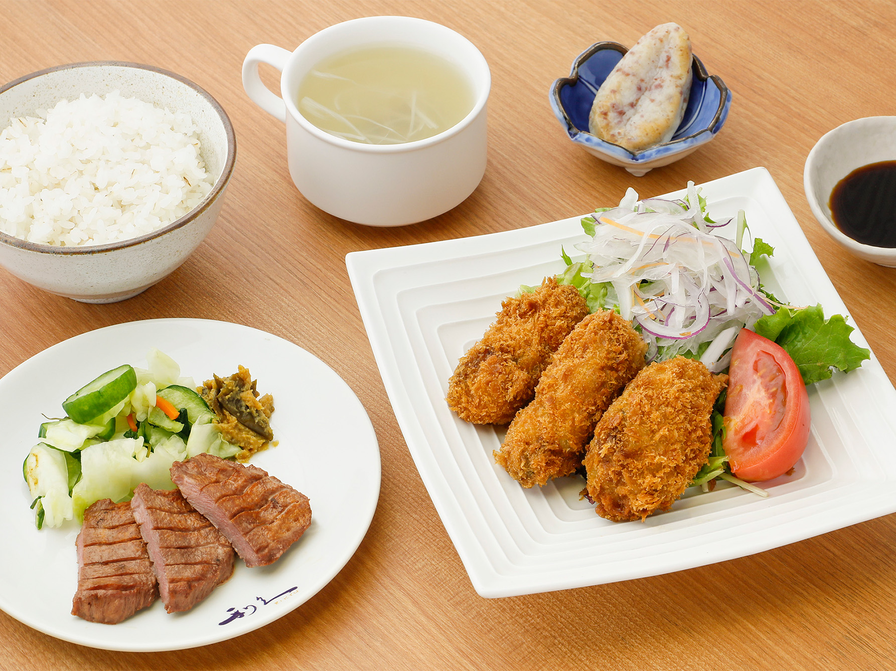 昼食：牛たん炭焼 利久 松島五大堂店/牛たんカキフライコース（イメージ）