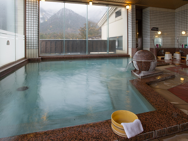 宿泊：とある温泉旅館/大浴場（イメージ）