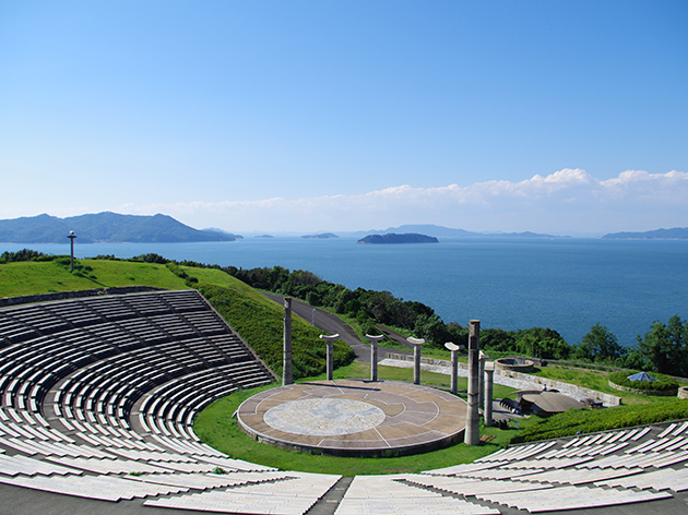 古代ギリシャの円形コロッセアム（イメージ）