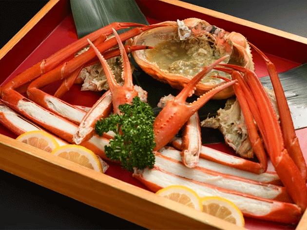 1日目夕食：愉海亭みやじま/選べるメイン①紅ズワイブランド蟹　「天喜紅蟹」　特大１パイ