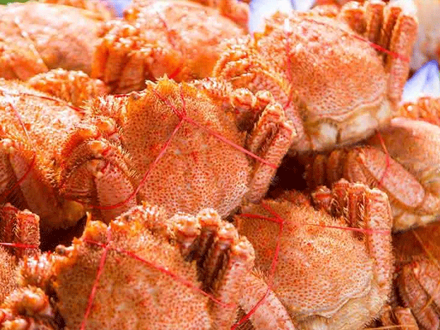 1日目夕食：海鮮バイキング難陀毛ガニ（イメージ）