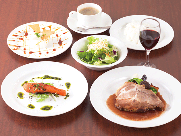 1日目昼食：ワインレストラン葡萄の花/欧風田舎料理ランチ