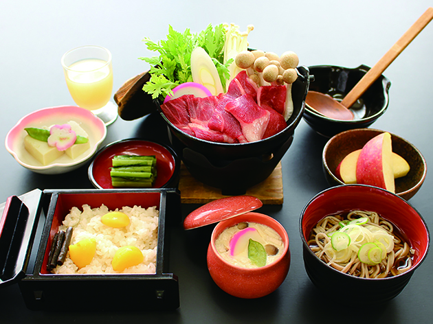 1日目昼食：信州フルーツランド/牛鍋御膳（イメージ）