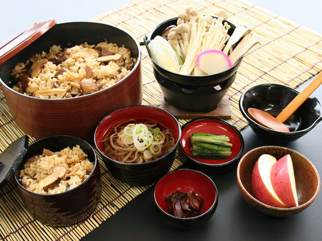 2日目昼食：信州フルーツランド/松茸食べ放題（イメージ）