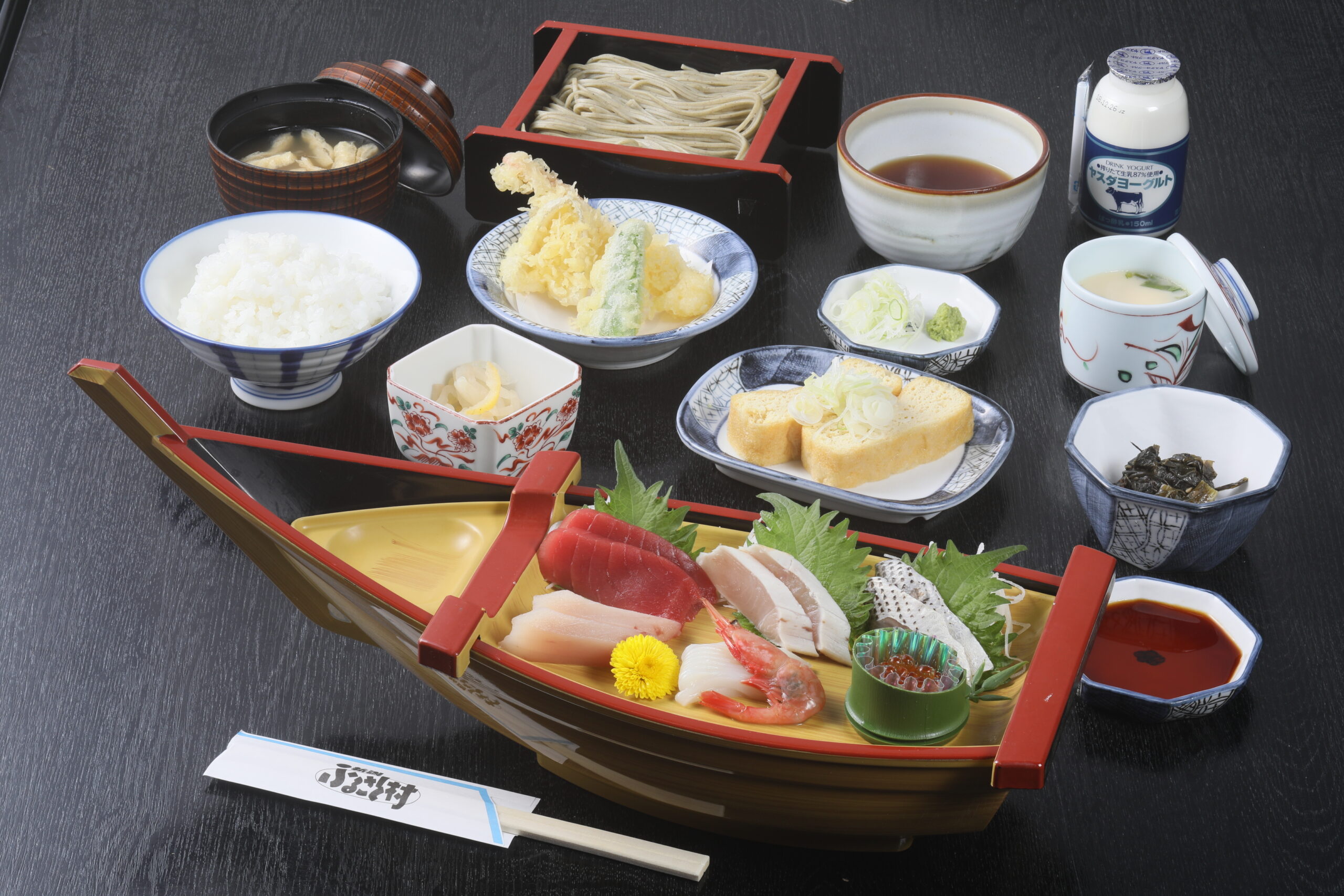 昼食：新潟ふるさと村/海鮮7種舟盛り・へぎそば御膳