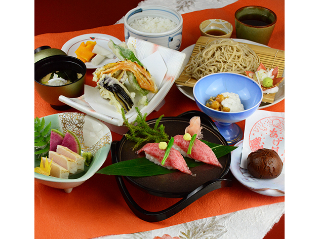 昼食：奥州平泉温泉 そば庵 しづか亭/「前沢牛イチボ」のにぎり寿司2貫