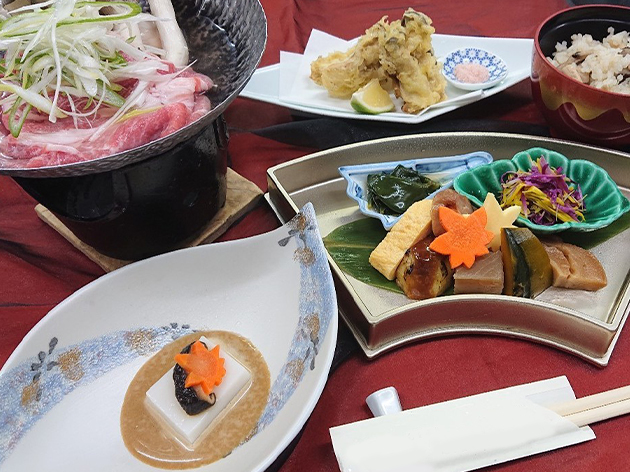 昼食；？？？
