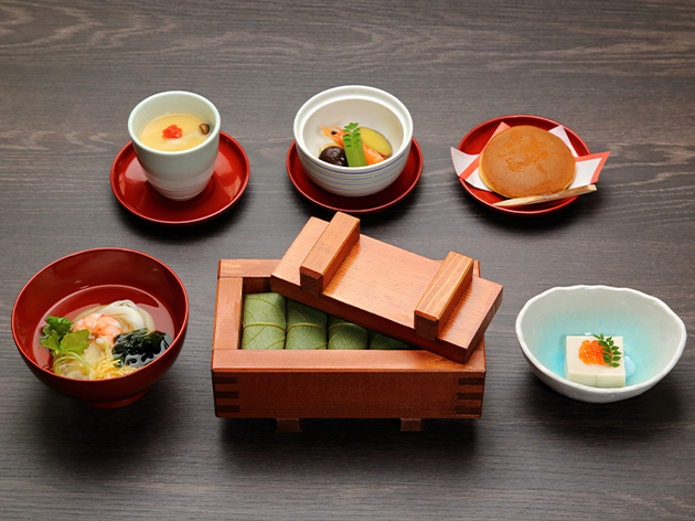 2日目昼食：提供柿の葉ずしヤマトあすか店/柿の葉寿司(イメージ)